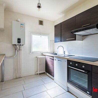 Appartement 3 pièces 132900 €