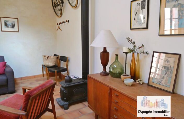 T2 plein de charme au cœur de la vieille ville, dans un immeuble — photo 4