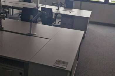 Bureau 2 pièces 2110 €