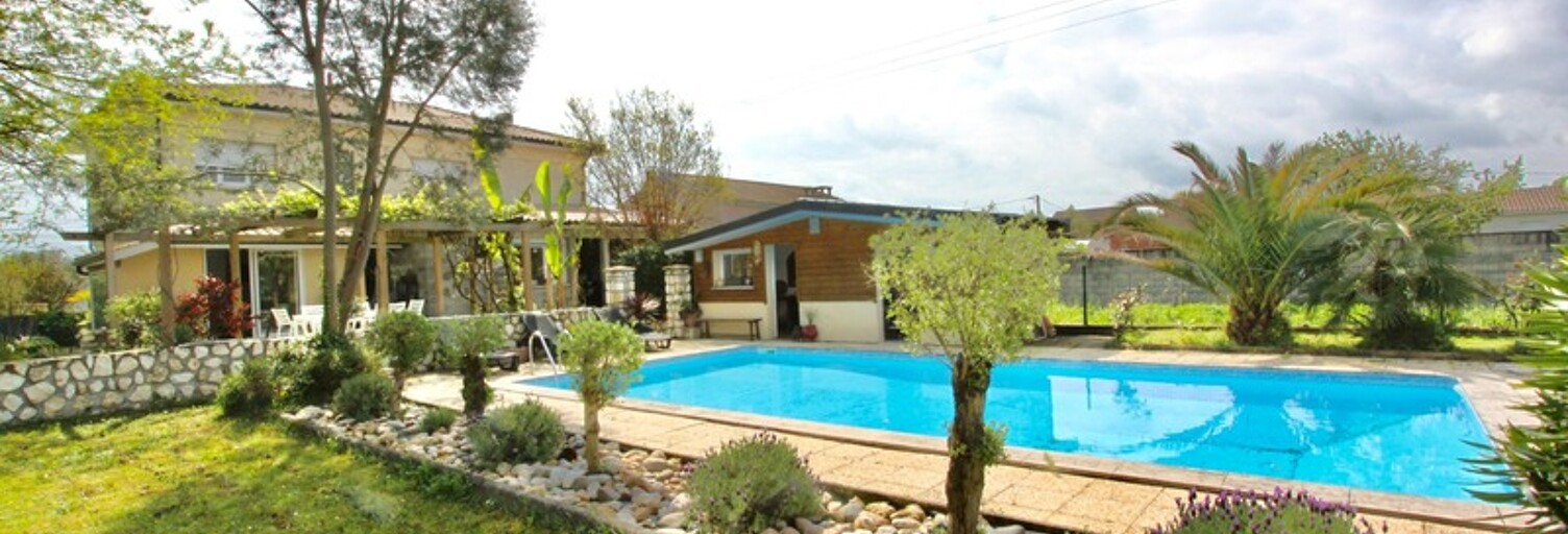 Maison 9 Pièces 175 m² à vendre à La Lande-de-Fronsac (33240)