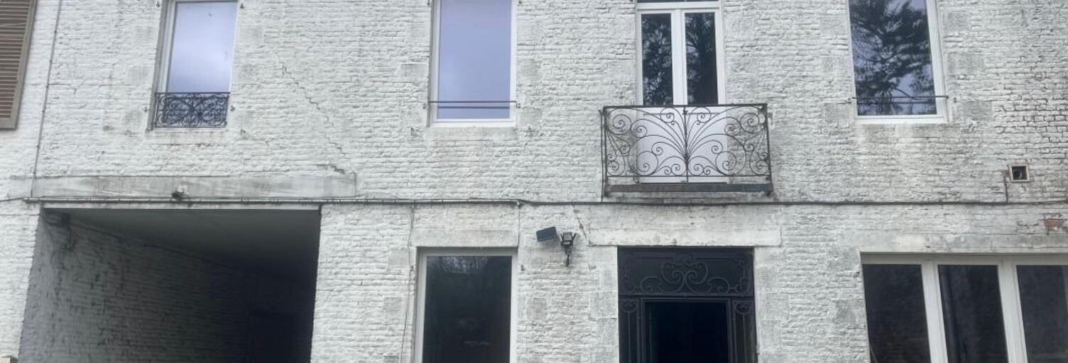 Immeuble  170 m² à vendre à La Capelle (02260)