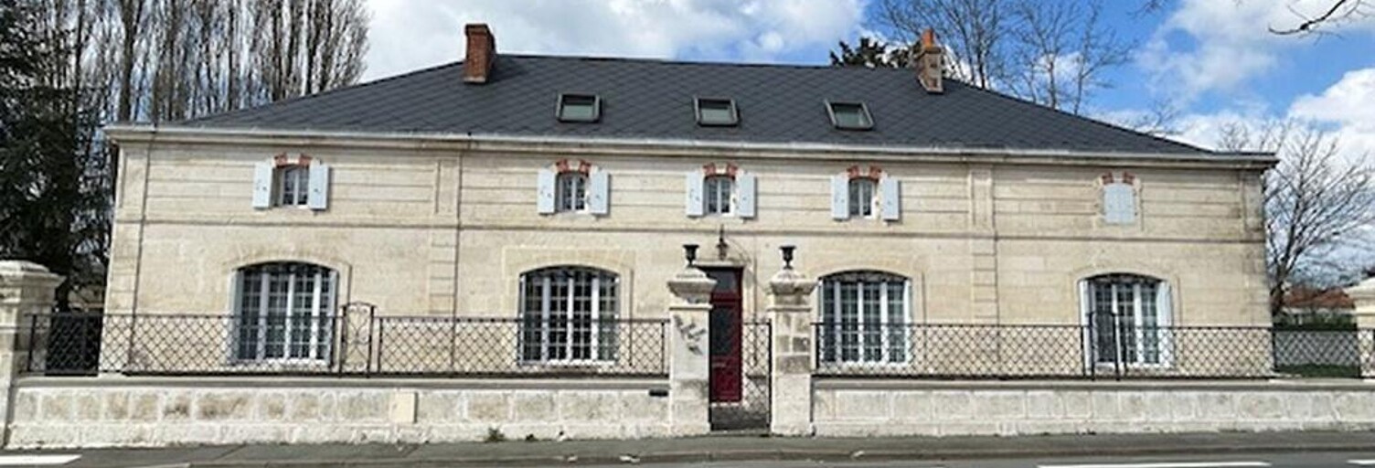 Maison 11 Pièces 277 m² à vendre à Rochefort (17300)