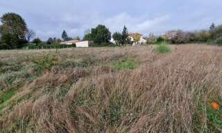 Terrain  2284 m² à vendre à Saint-Léon-sur-l'Isle (24110)