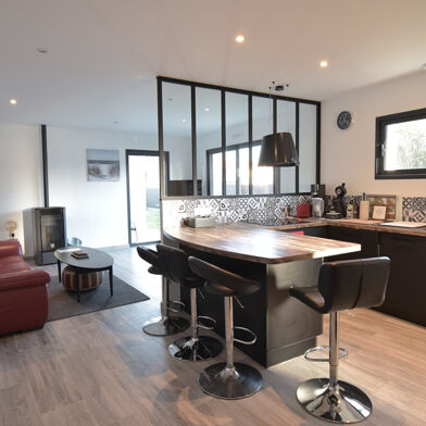 Maison 4 pièces 395200 €