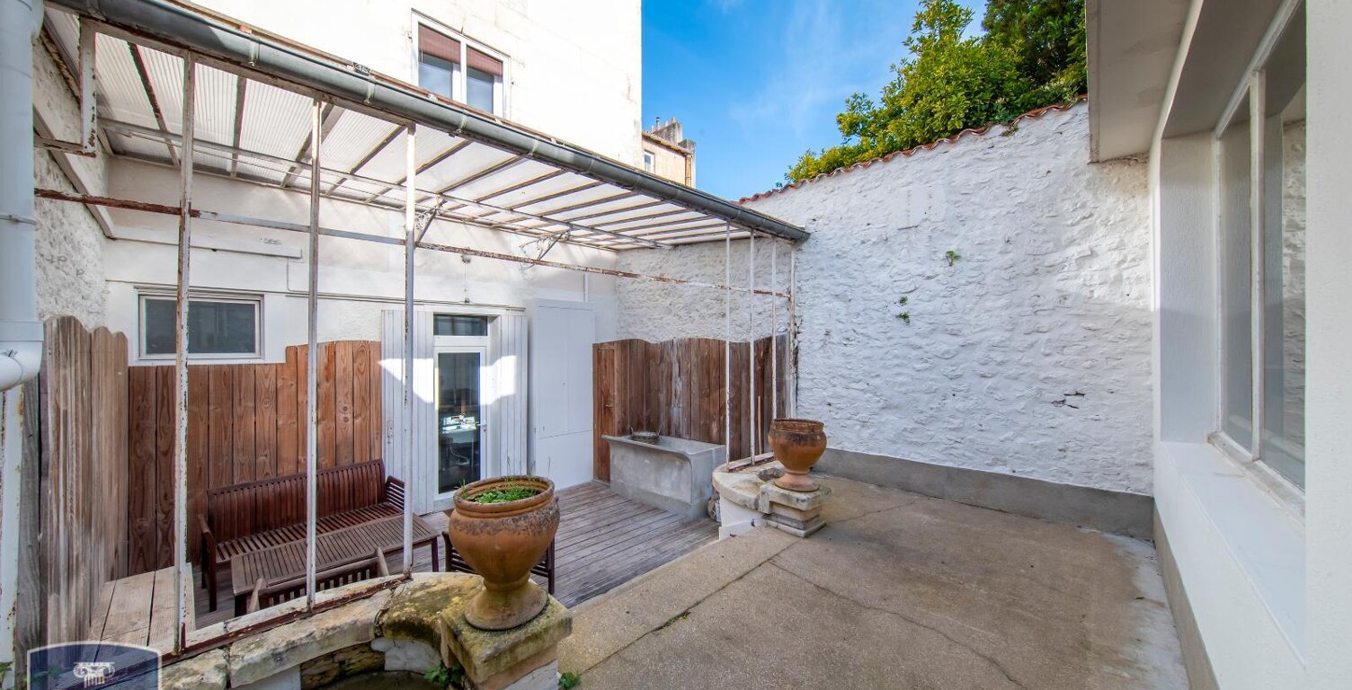 Vente immeuble   Poitiers (86000) — photo 1