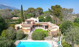 Maison 7 Pièces 158 m² à vendre à Roquefort-les-Pins (06330)