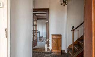 Maison 9 Pièces 300 m² à vendre à Saint-Germain-Nuelles (69210)