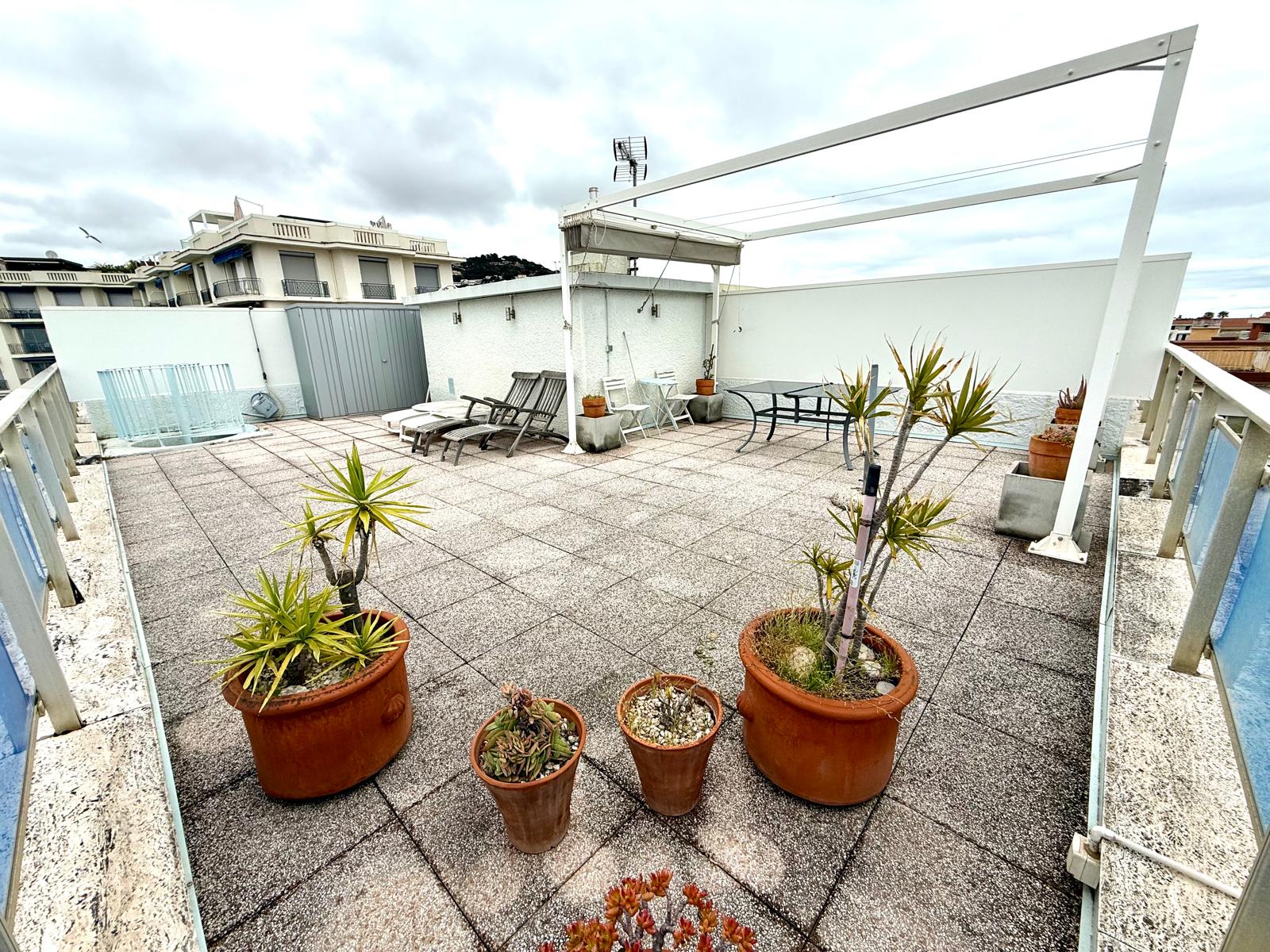 PORT CANTO-Proche croisette 2 p 50m² terrasse 78m2