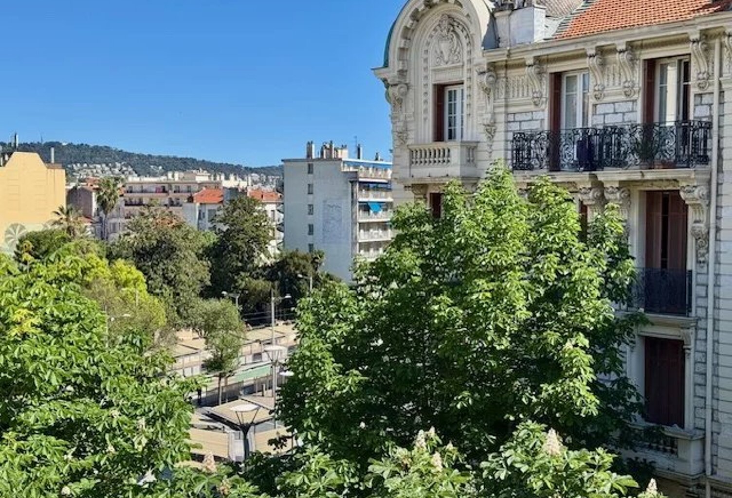 Magnifique 3 pièces place Gl de Gaulle- Libération — photo 1
