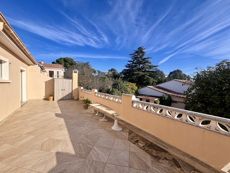 VILLA avec piscine et potentiel // Castelnau-le-Lez — photo 1