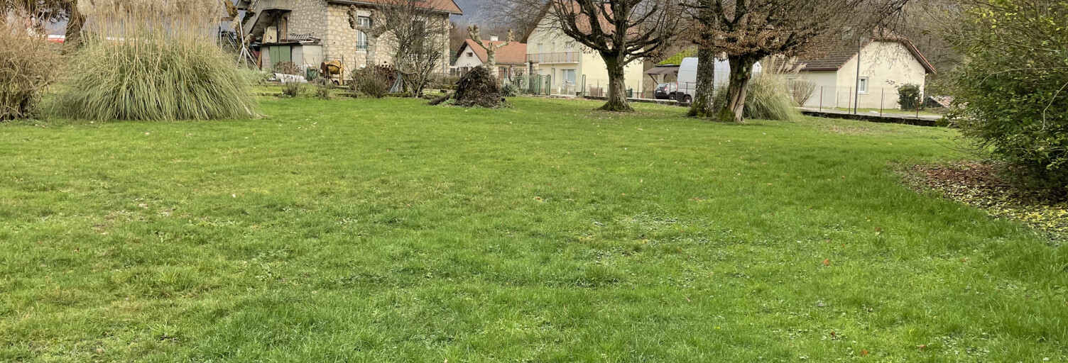 Terrain  793 m² à vendre à Saint-Alban-de-Montbel (73610)