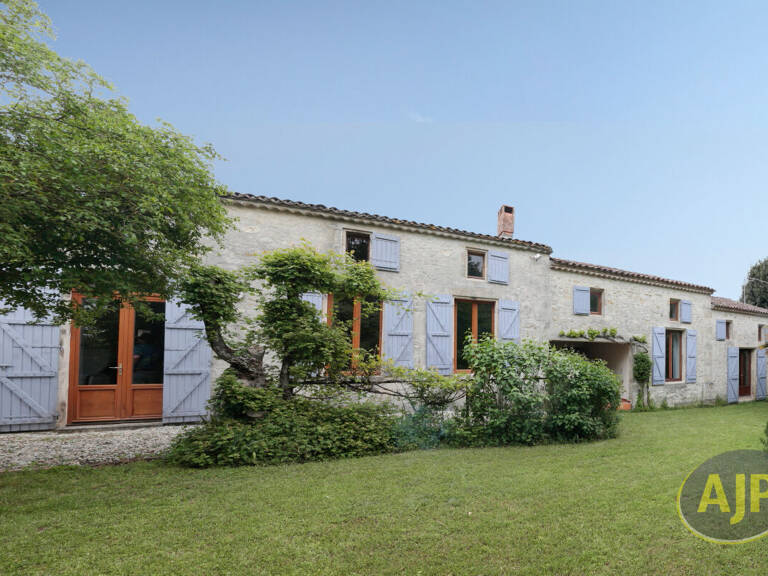 Longère de 160m2 de surface habitable sur 1240m2 de terrain ! — photo 1