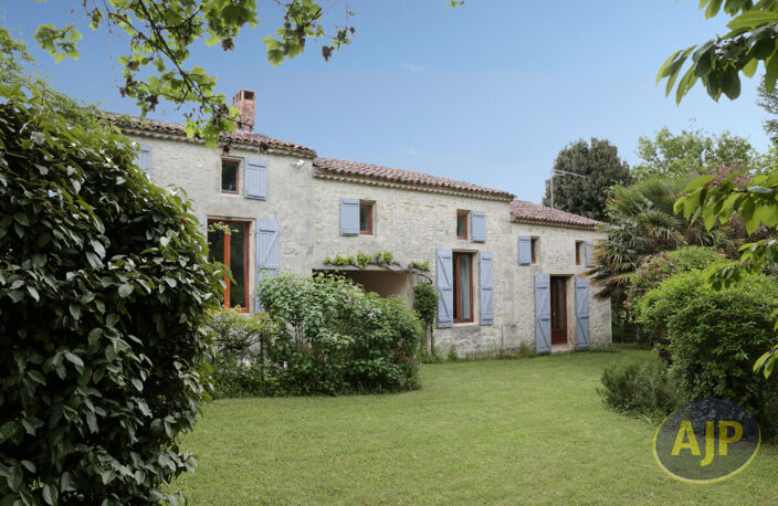 Longère de 160m2 de surface habitable sur 1240m2 de terrain ! — photo 2