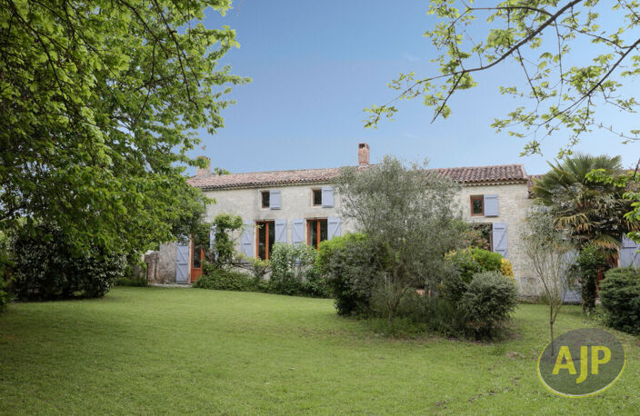 Longère de 160m2 de surface habitable sur 1240m2 de terrain ! — photo 3