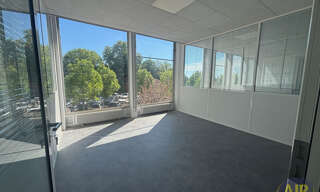 Commerce  191 m² à louer à Saint-Médard-en-Jalles (33160)