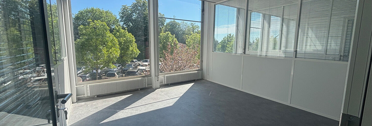 Commerce  191 m² à louer à Saint-Médard-en-Jalles (33160)
