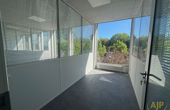 Bureaux 191m² Saint Médard Centre — photo 5