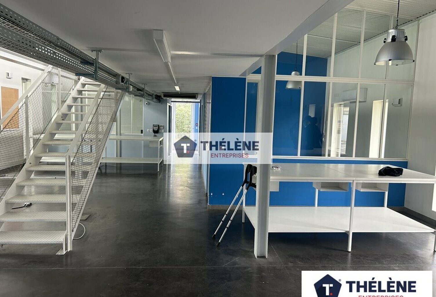 BUREAUX à VENDRE — photo 1