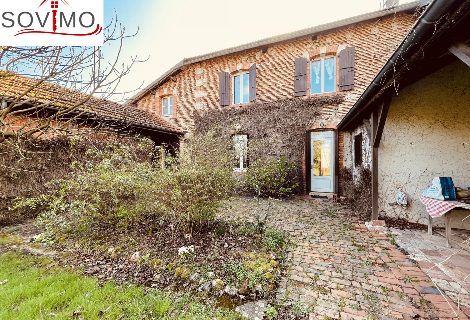 MAISON DE VILLE FAMILIALE AVEC JARDIN — photo 1