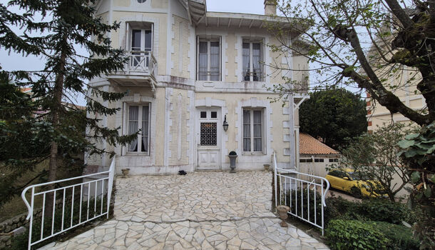 Villa / Maison 12 pièces  à vendre Royan 17200