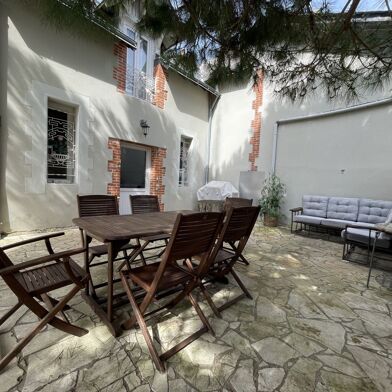 Commerce  1190000 €