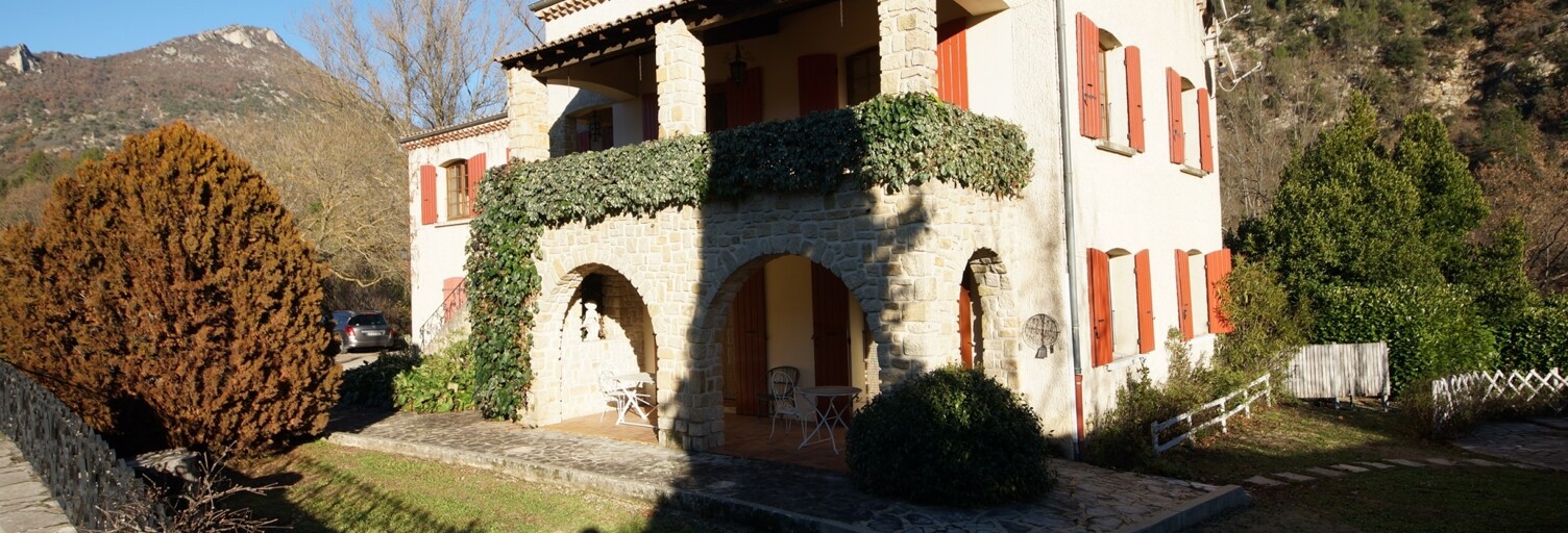 Maison 10 Pièces 235 m² à vendre à Saint-Ferréol-Trente-Pas (26110)