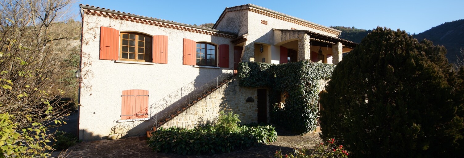 Maison 10 Pièces 235 m² à vendre à Saint-Ferréol-Trente-Pas (26110)