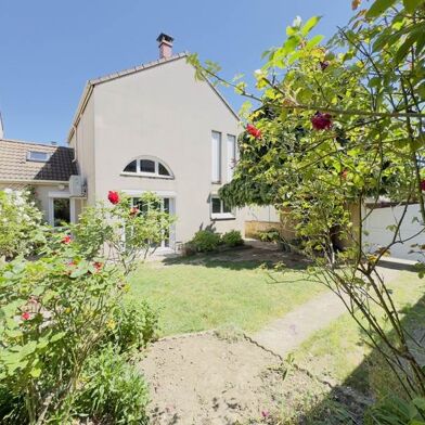 Maison 5 pièces 302050 €