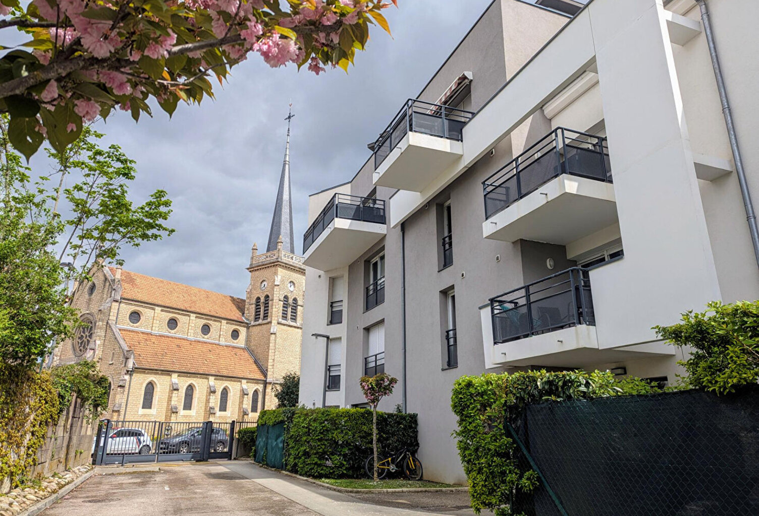 DIJON - RUE CLEMENT JANIN - BAS FAC — photo 1