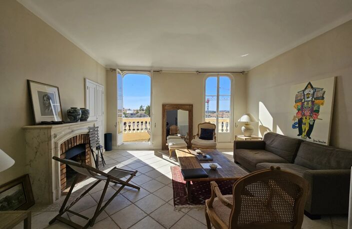 Dernier étage 5 pièces avec terrasse - Nice Bas de Cimiez — photo 2