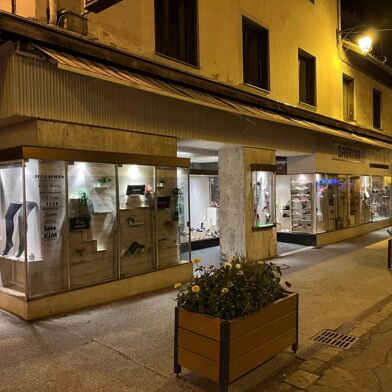 Commerce 2 pièces 198000 €