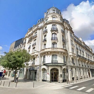 Commerce  1960000 €