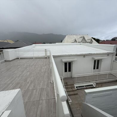 Local industriel 6 pièces 2700 €