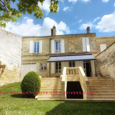 Maison 8 pièces 330000 €