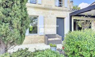 Maison 8 Pièces 321 m² à vendre à Les Billaux (33500)