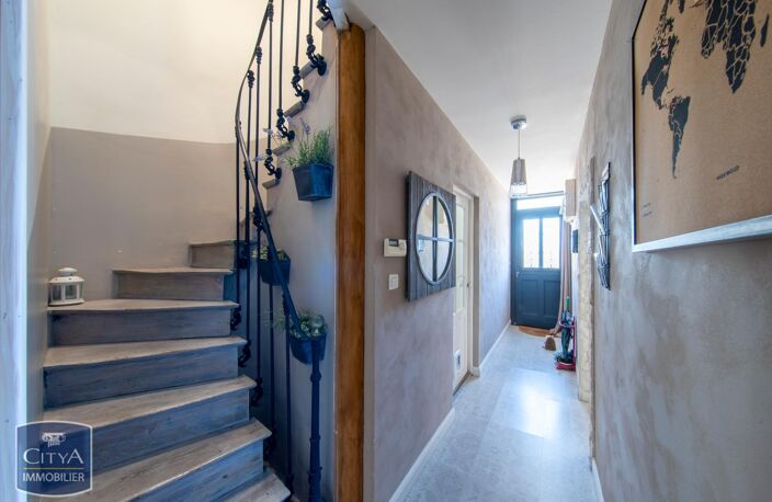 Vente maison 5 pièces 221 m² Jaunay-Marigny (86130) — photo 2