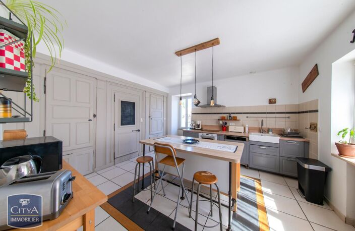 Vente maison 5 pièces 221 m² Jaunay-Marigny (86130) — photo 4