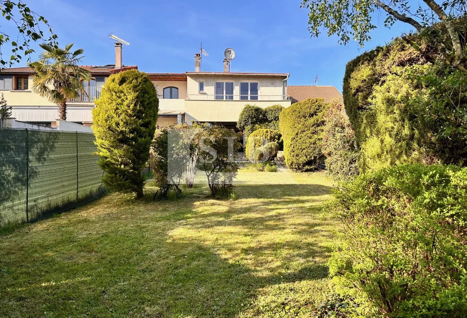 Maison avec jardin et terrasse - 5 pièces - 131m² — photo 1