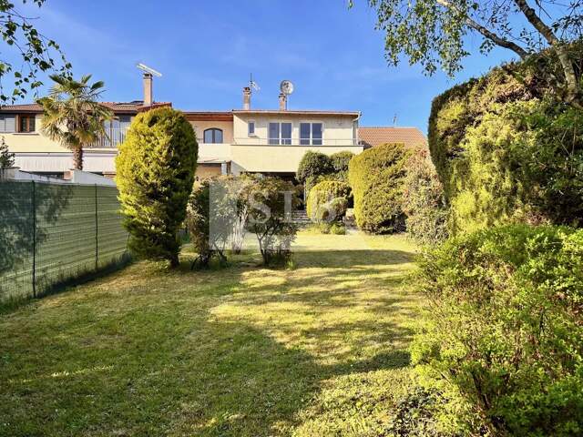 Maison avec jardin et terrasse - 5 pièces - 131m² — photo du bien