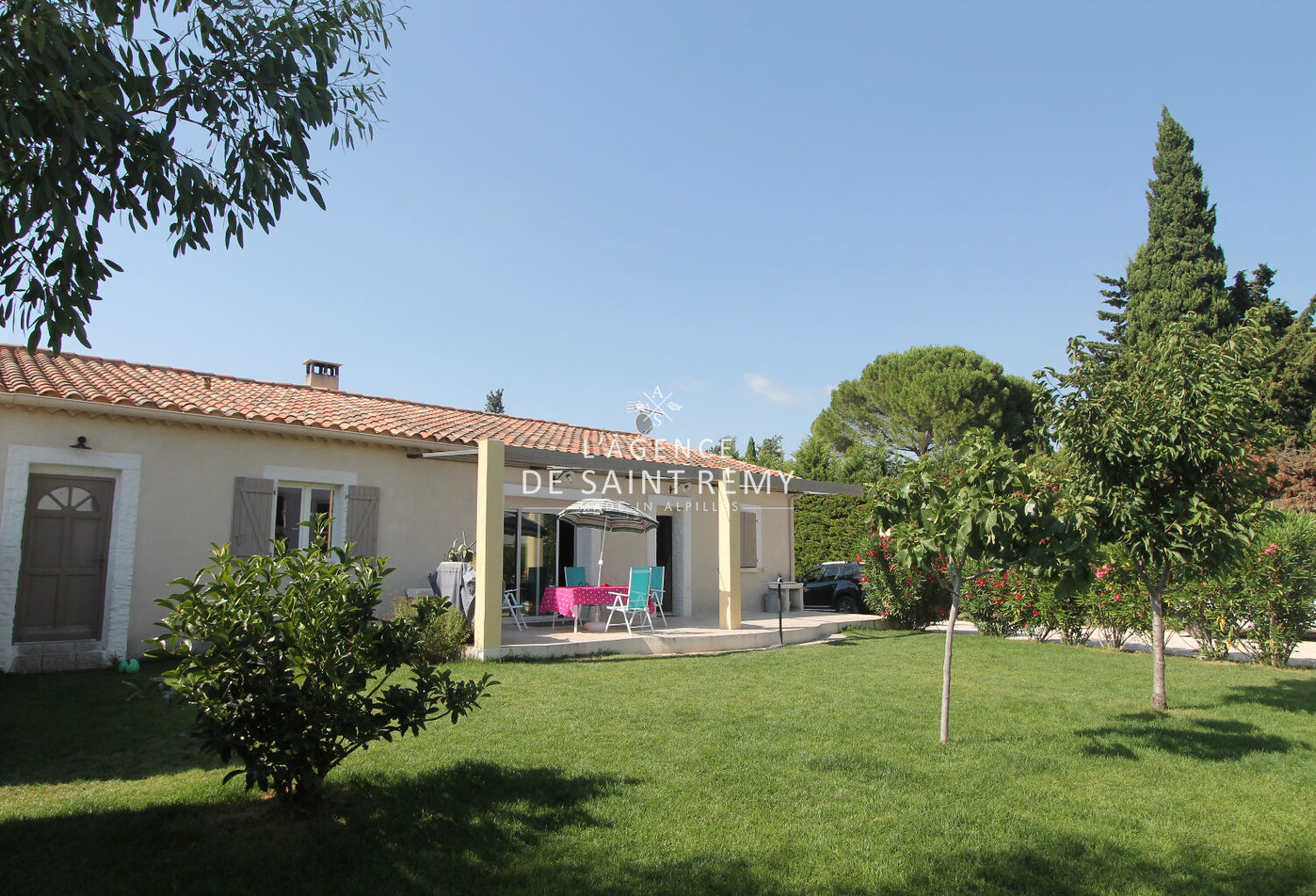 Maison de plain-pied et local professionnel — photo 1