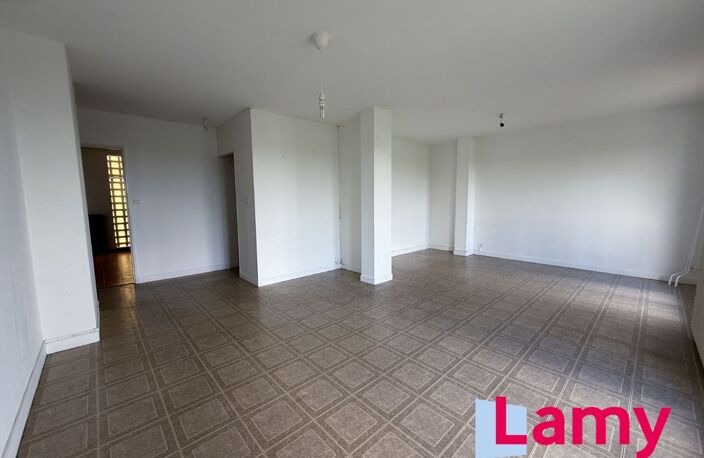 Appartement T4 de 80m² balcon, loggia et cave — photo 2