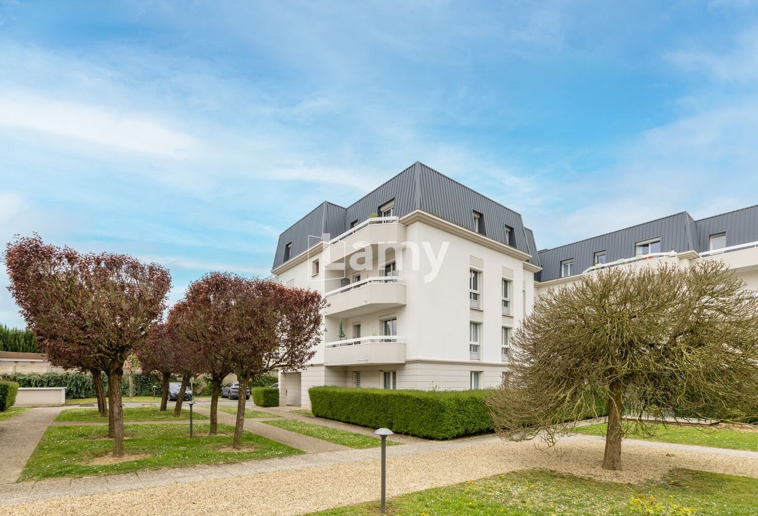 Parking + Appartement — photo 1