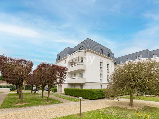 Parking + Appartement — photo du bien