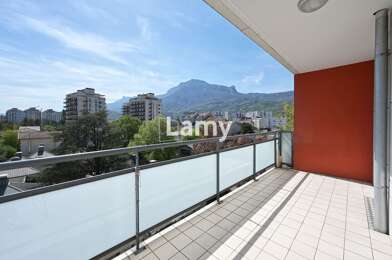 Appartement 3 pièces 215000 €