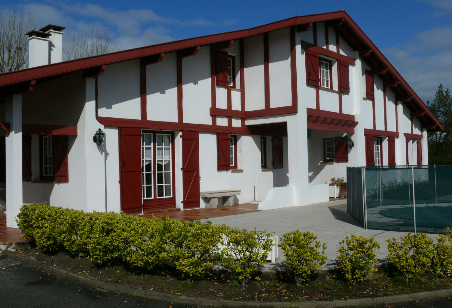 Spacieuse maison familiale avec piscine — photo 1