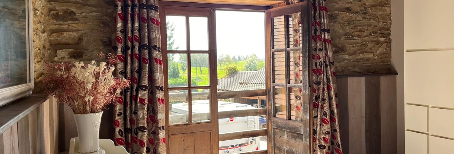 Maison 14 Pièces 365 m² à vendre à Mialet (24450)