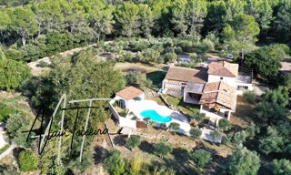 Maison 7 Pièces 207 m² à vendre à Taradeau (83460)