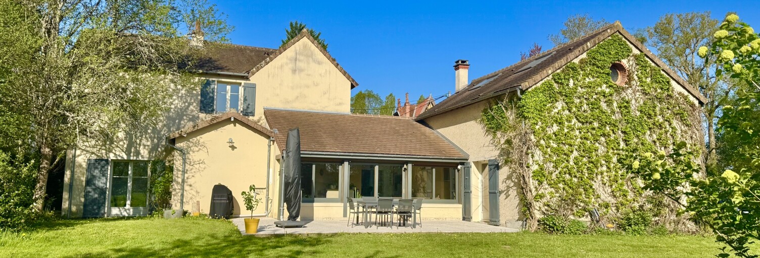 Maison 9 Pièces 237 m² à vendre à Cosne-Cours-sur-Loire (58200)