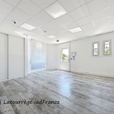 Commerce  195000 €