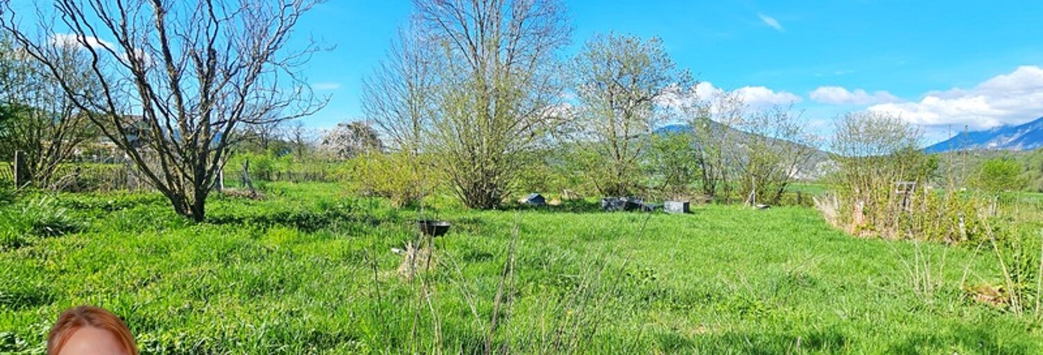 Terrain  2000 m² à vendre à Entre-deux-Guiers (38380)